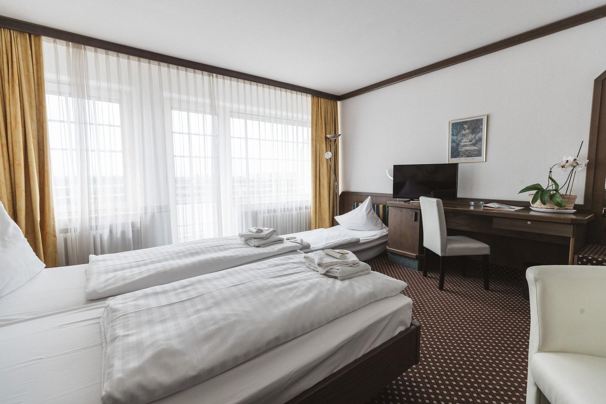 Terminal Hotel Koeln Exteriör bild
