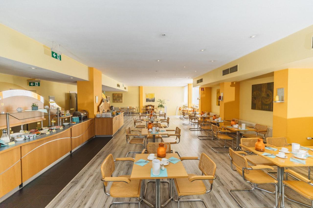 Terminal Hotel Koeln Exteriör bild
