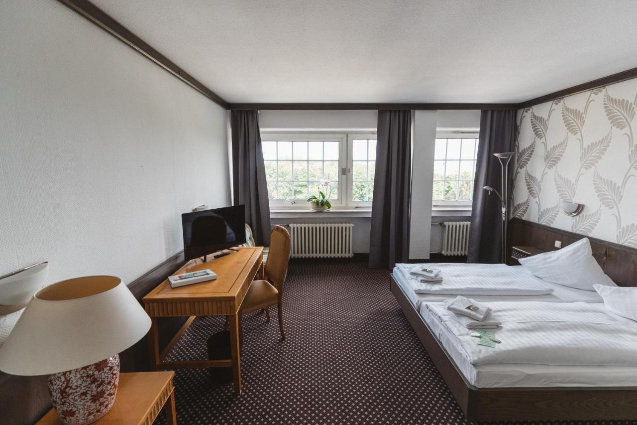 Terminal Hotel Koeln Exteriör bild